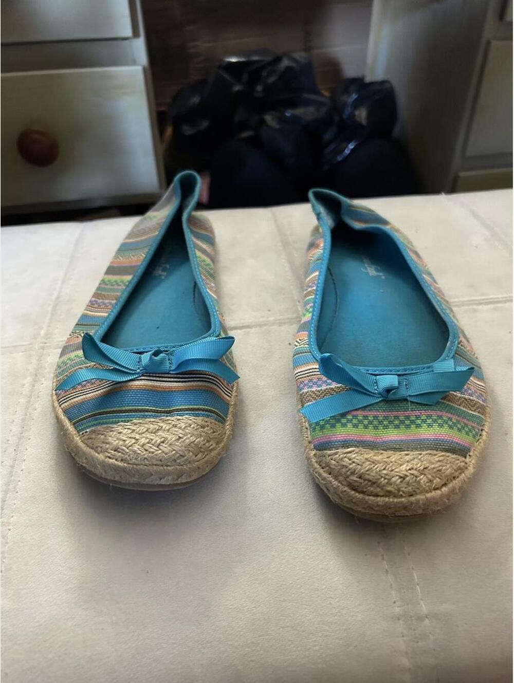 American Eagle blue and multi-colored striped espadrille flats size 13